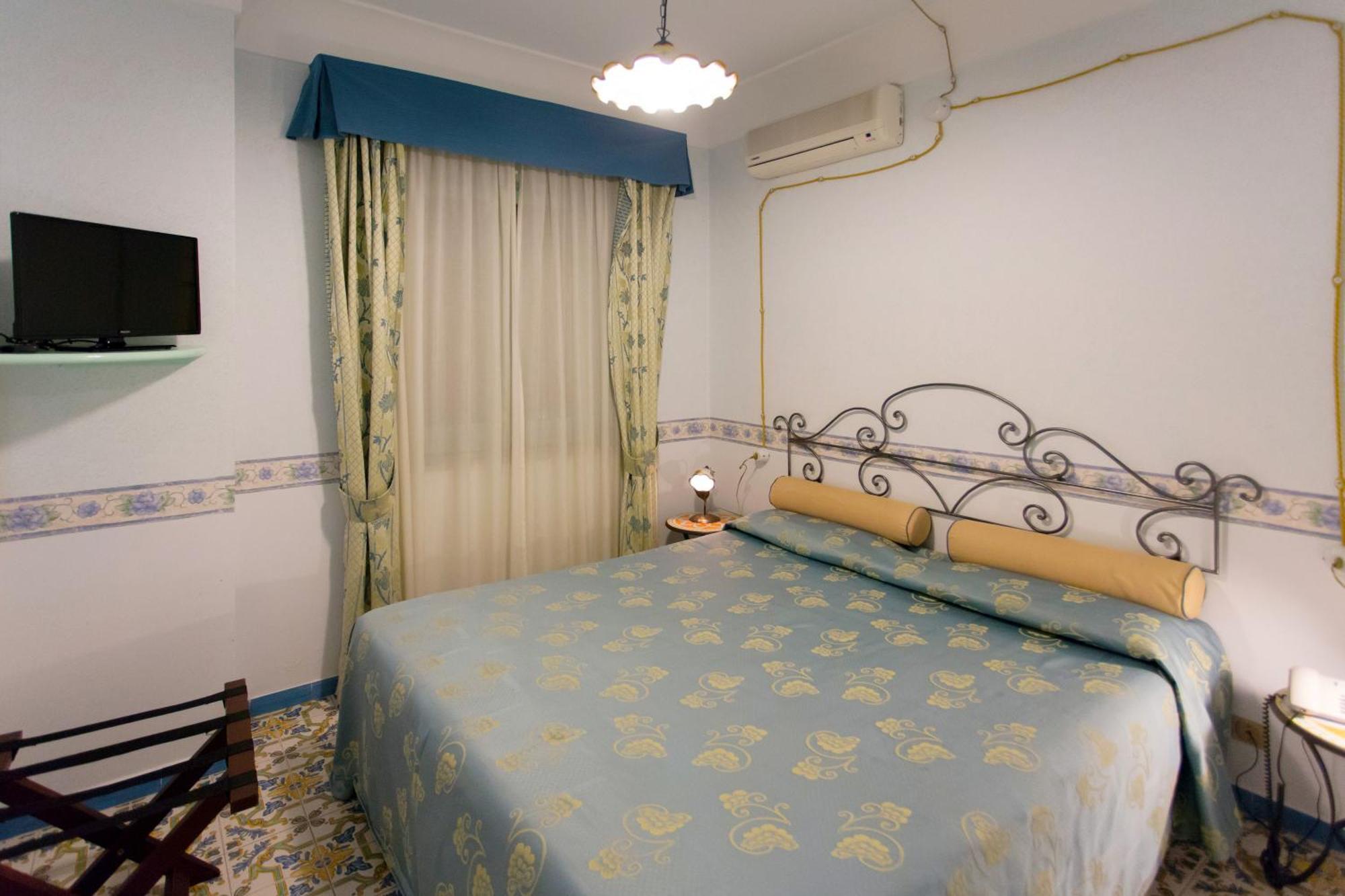 Fico D'India Relais Hotel Furore Room photo