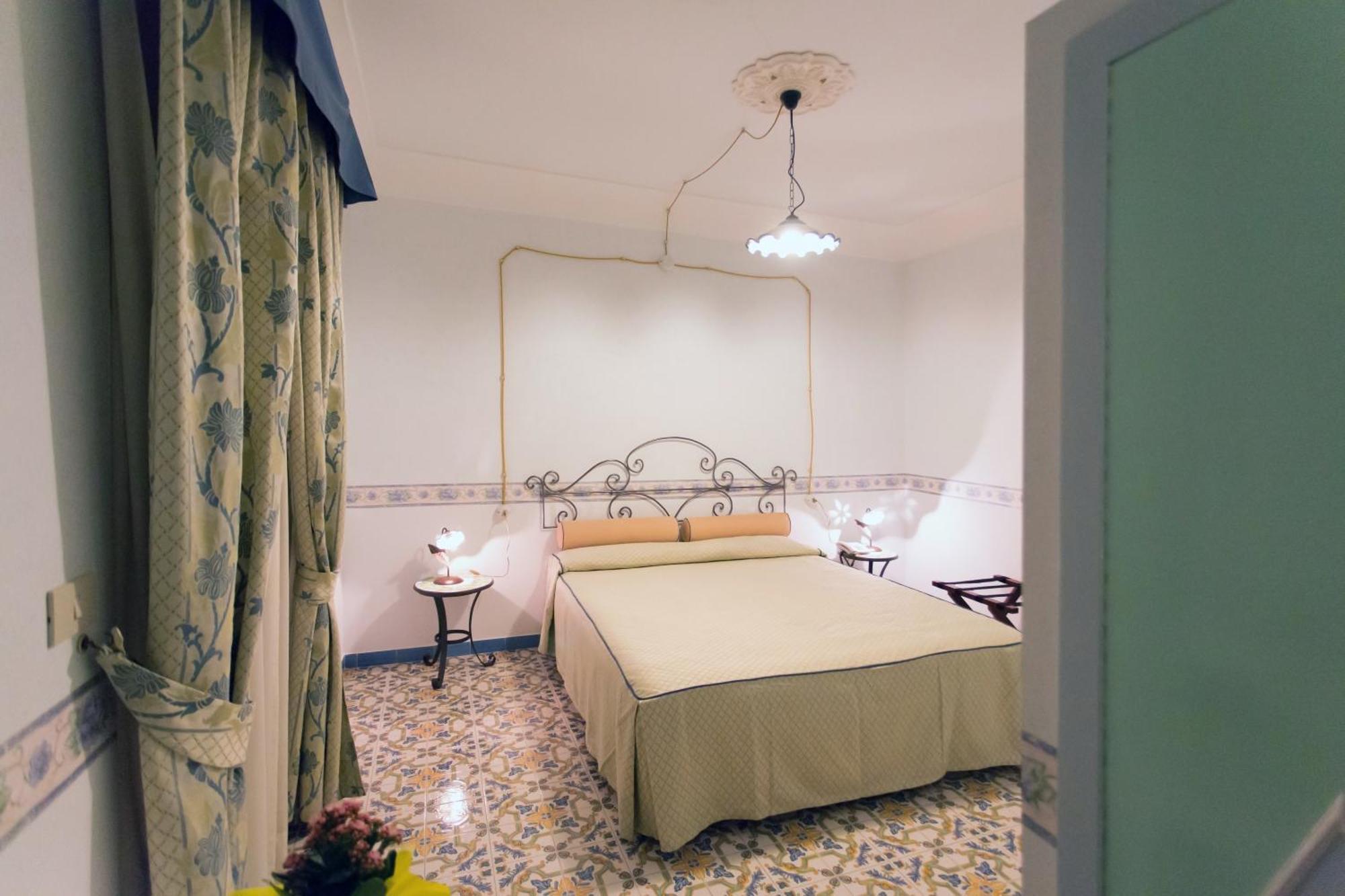 Fico D'India Relais Hotel Furore Room photo