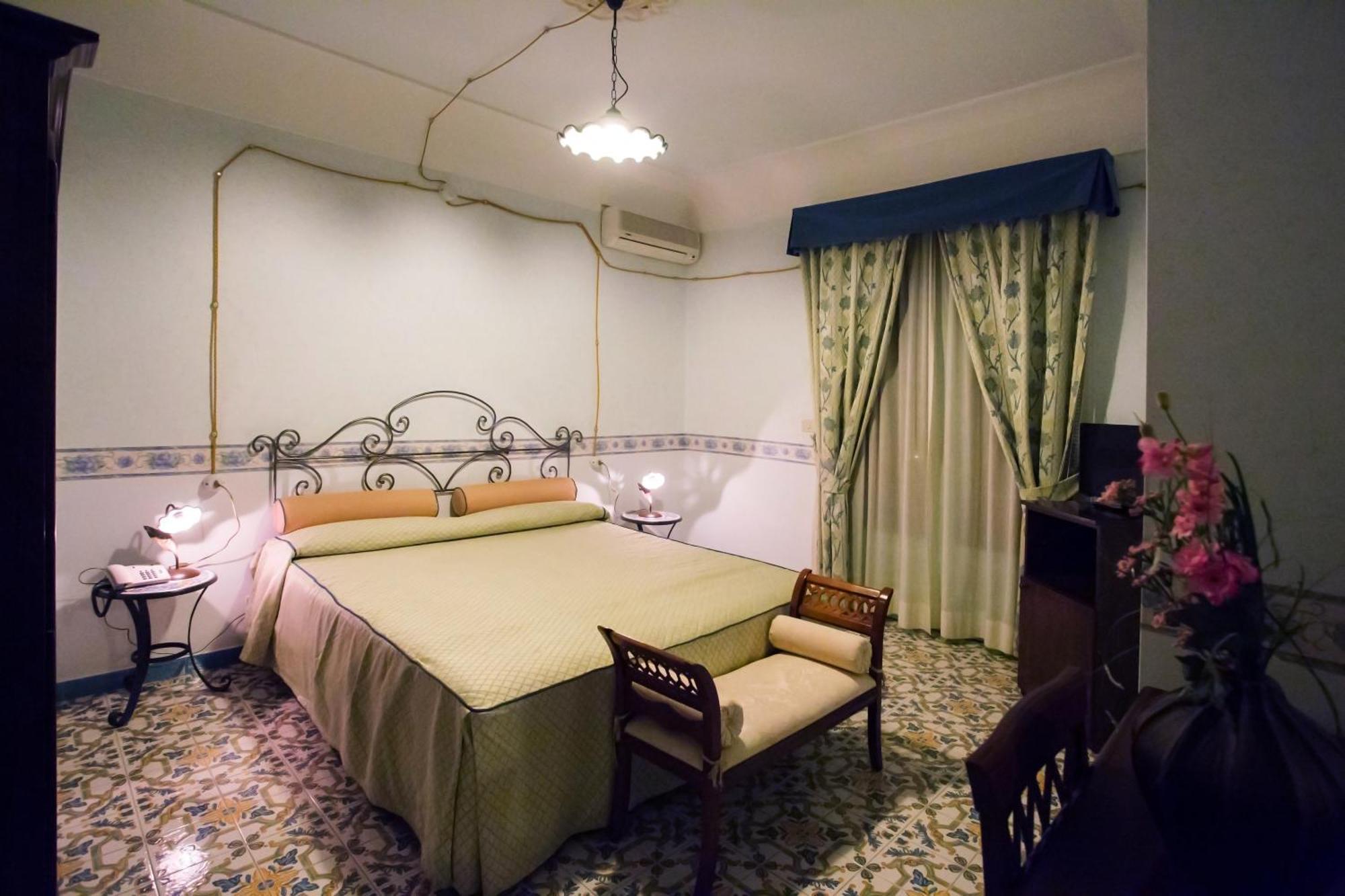 Fico D'India Relais Hotel Furore Room photo