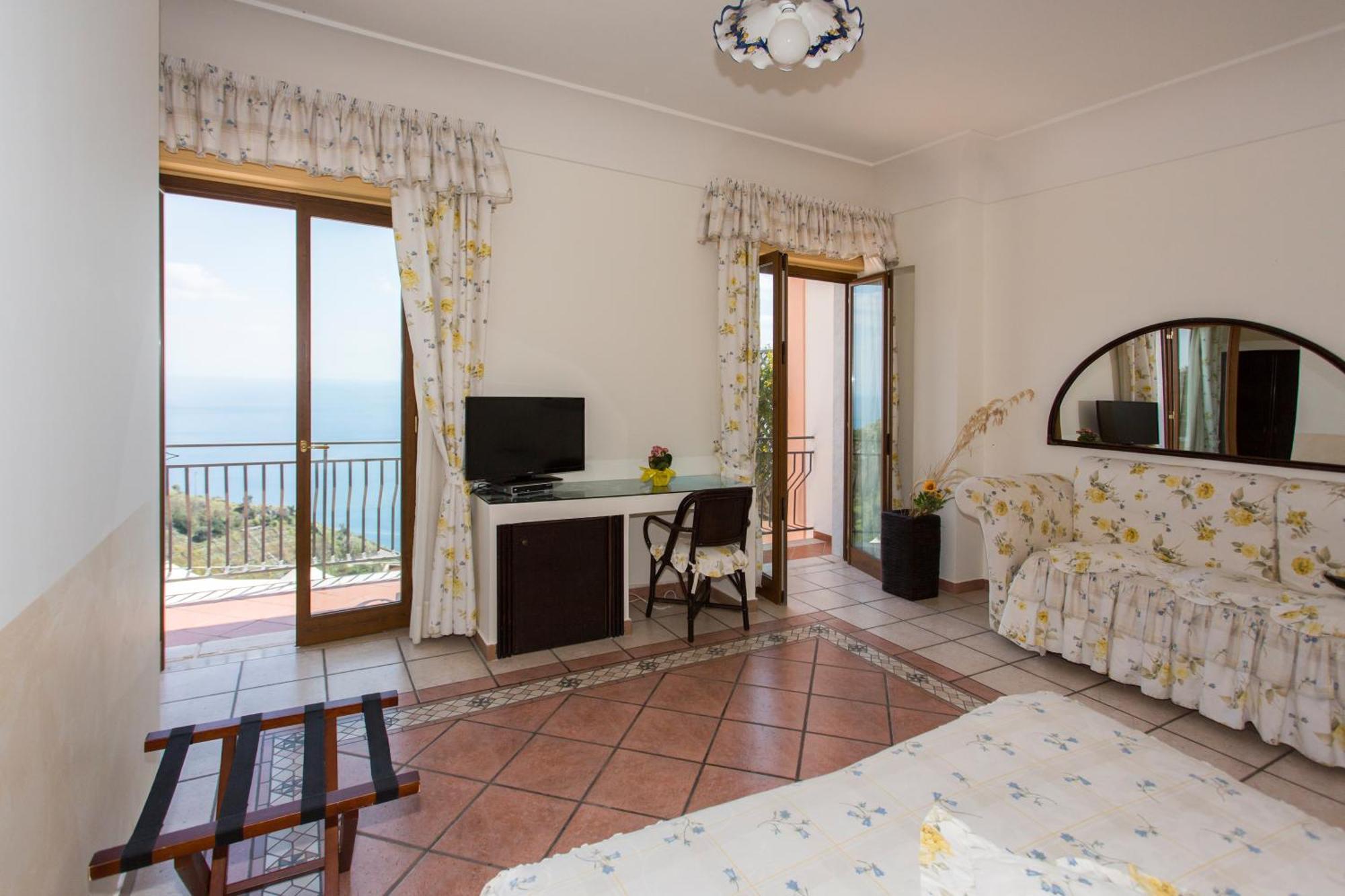 Fico D'India Relais Hotel Furore Room photo